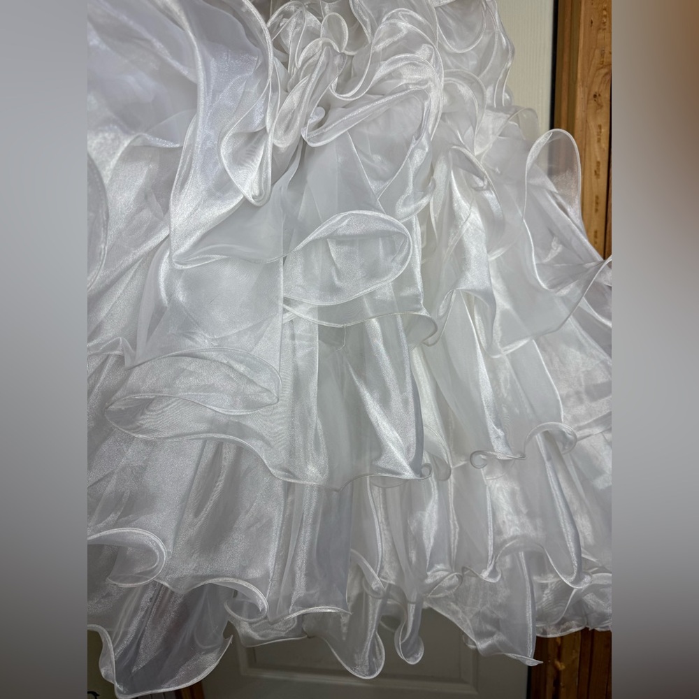 Little Rosie beautiful white pageant gown - Picture 4 of 10